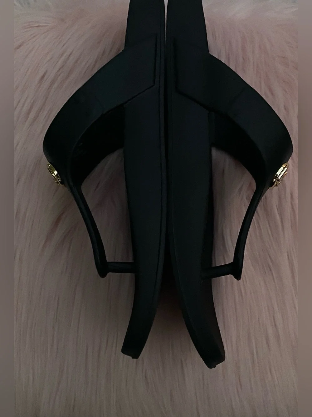 Michael Kors Lilie Jelly Sandals Black Thongs / Gold Size 11